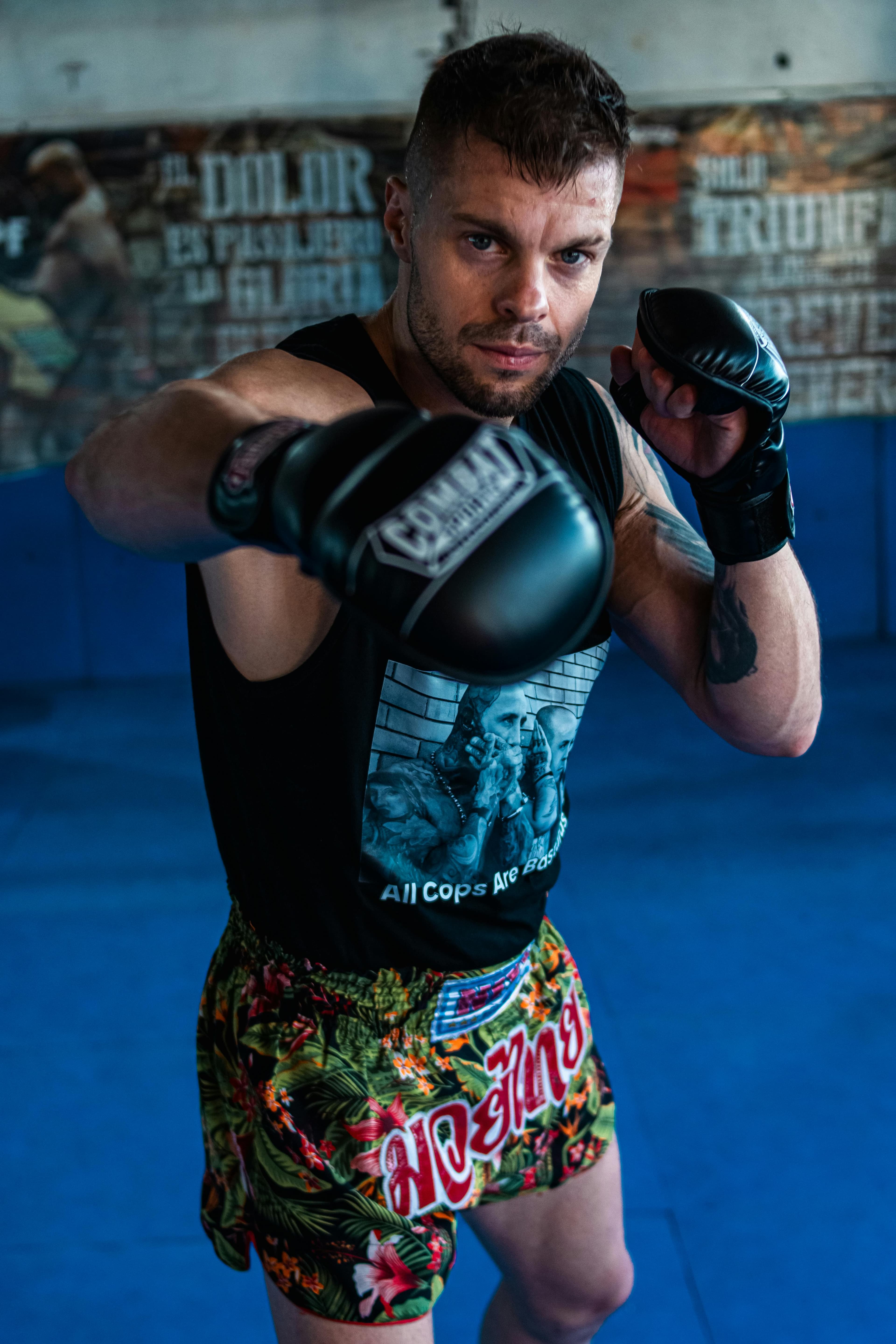 Athlète sports de combat en entraînement